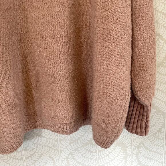 Altar'd State Pink Oversized Chunky Boucle Knit Turtleneck Sweater, Boxy, L - Picture 3 of 11